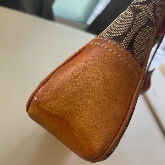 Coach 90’s clasp closure classic monogram - Picture 9 of 15